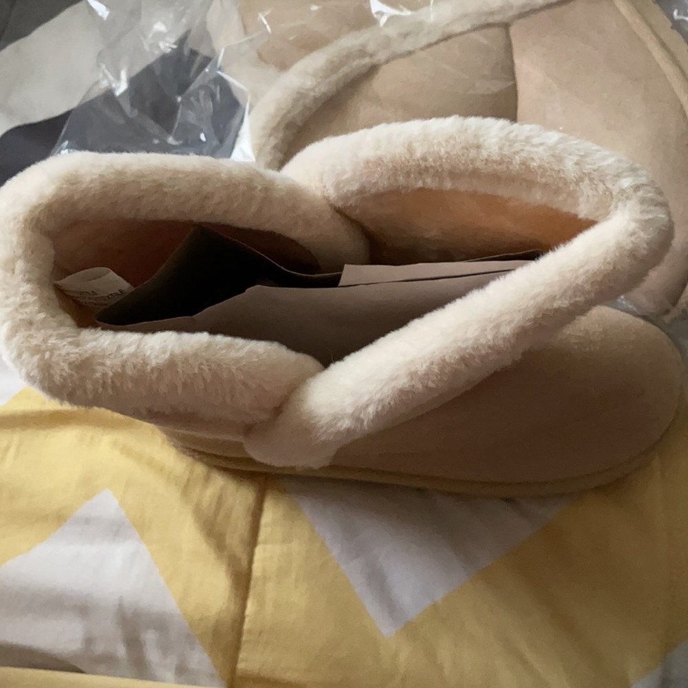 Boots - Picture 2 of 5
